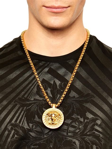 versace mens pendant